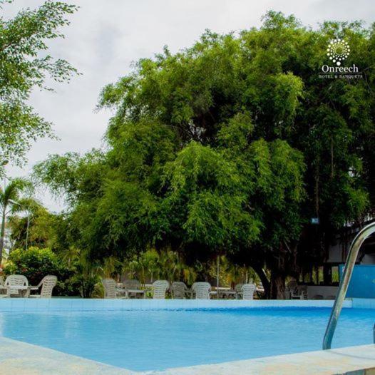 Onreech Hotel Сеедува Экстерьер фото