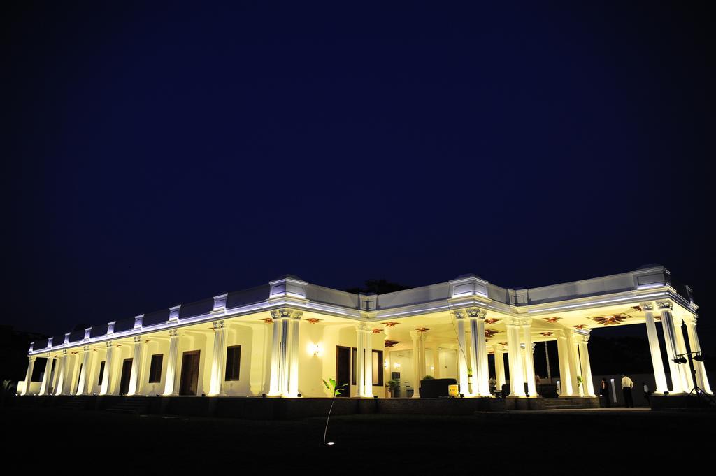 Onreech Hotel Сеедува Экстерьер фото